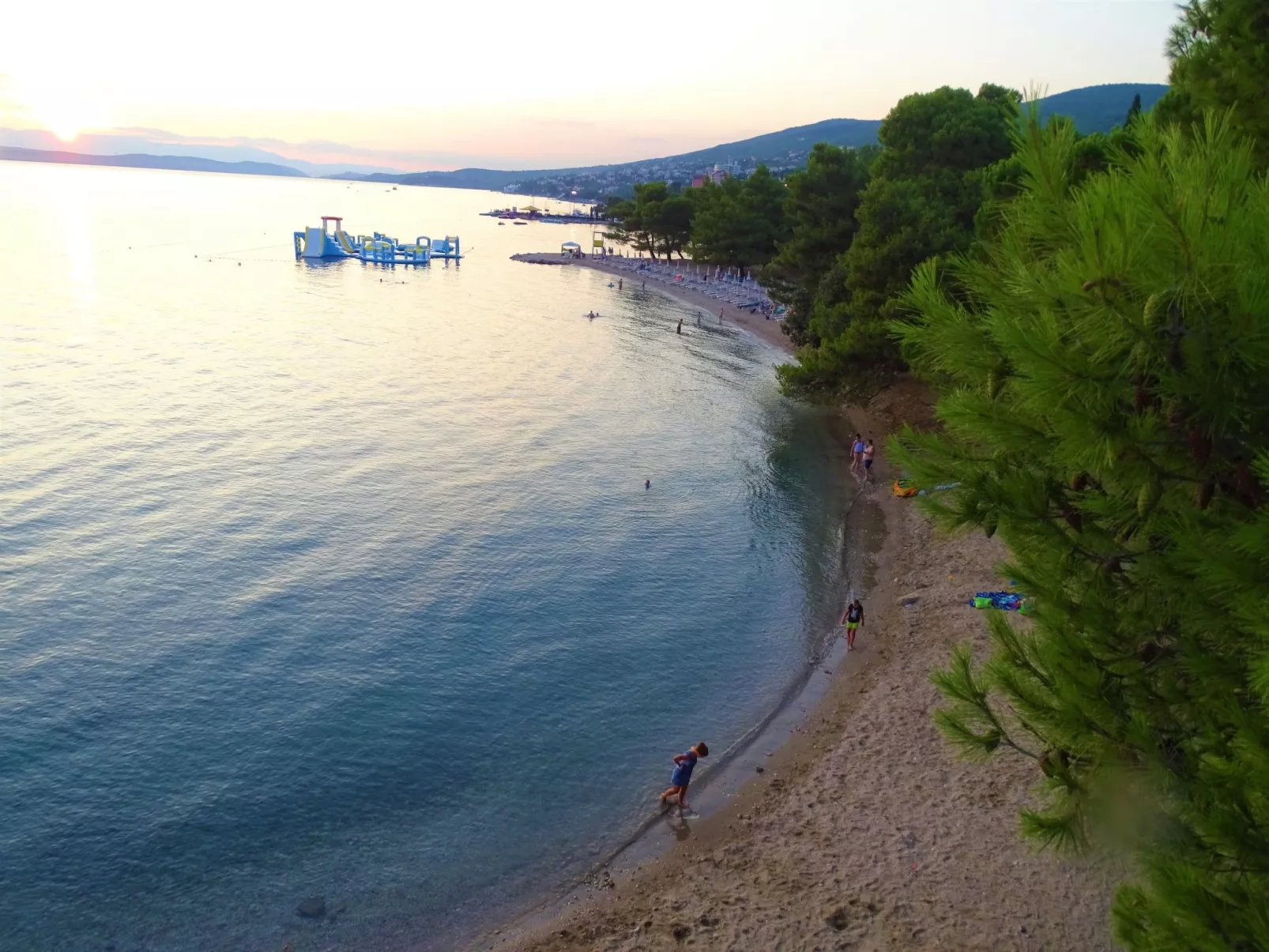 Wohnung mit Balkon und Meerblick - Buiten
