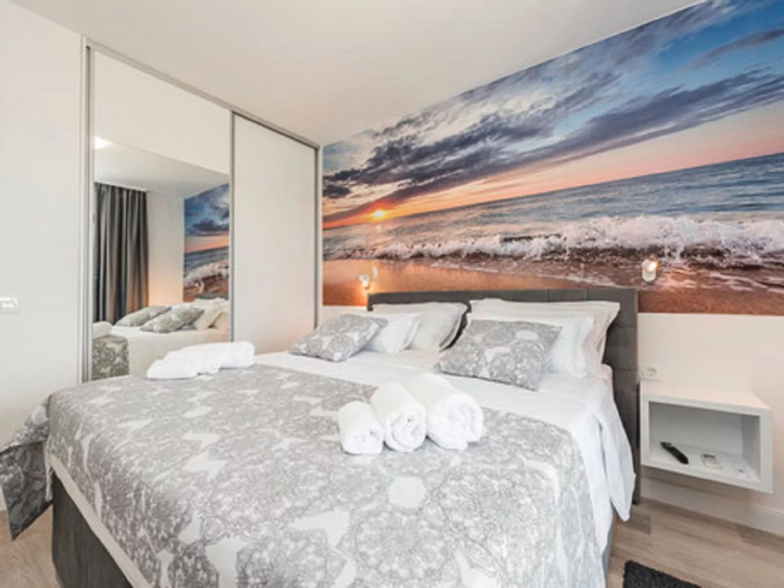 Villa Angelo mit Sauna, Fitnessraum und Pool-Image-tags.info