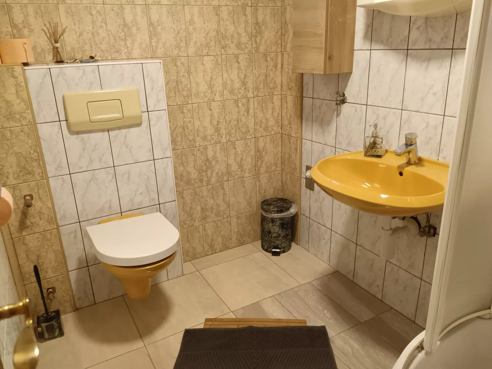 Mit privater Terrasse-Binnen