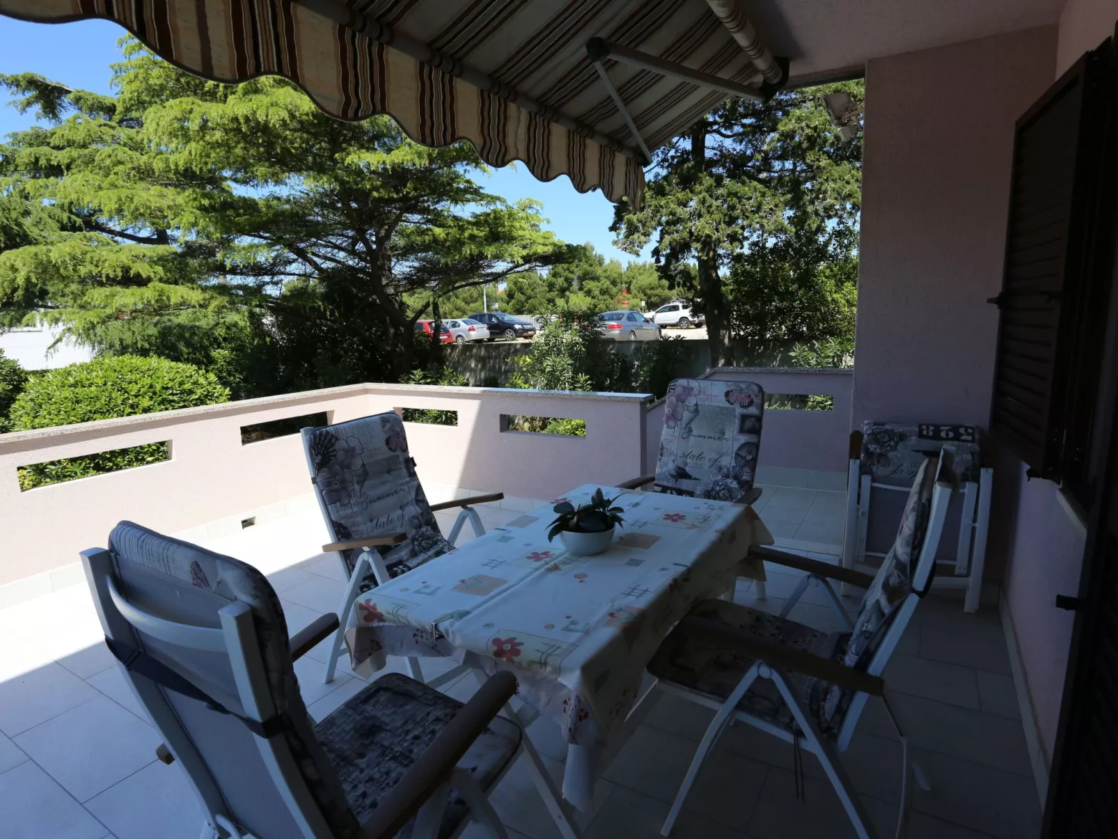 Appartement "Apartman Ružica" mit Terrasse-Buiten