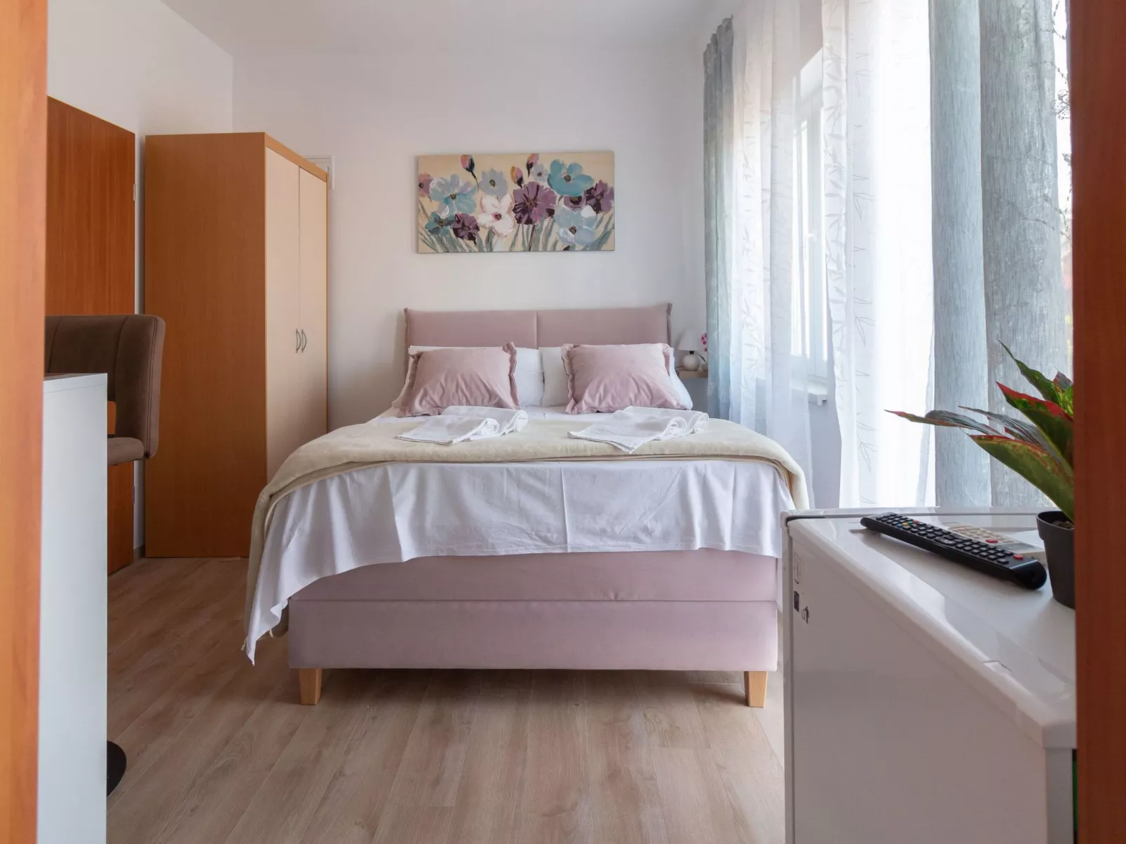 Mit Blick auf das Wasser-Binnen