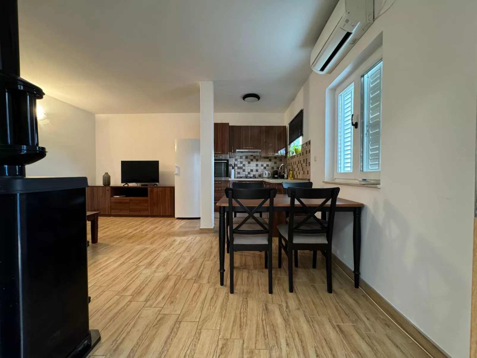 Gemütliche Wohnung Crno-Image-tags.info