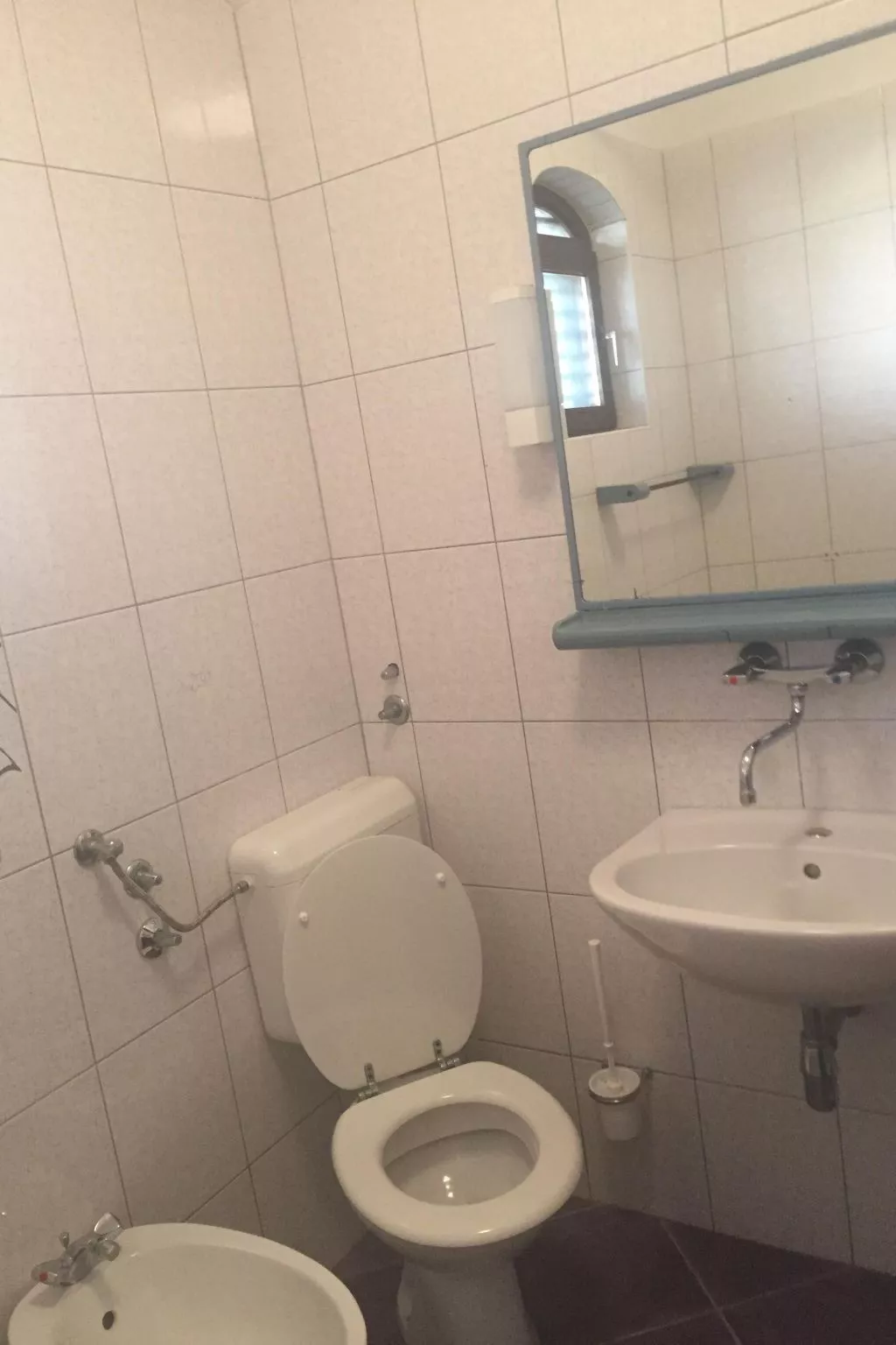 Mit einer überdachten Terrasse-Binnen