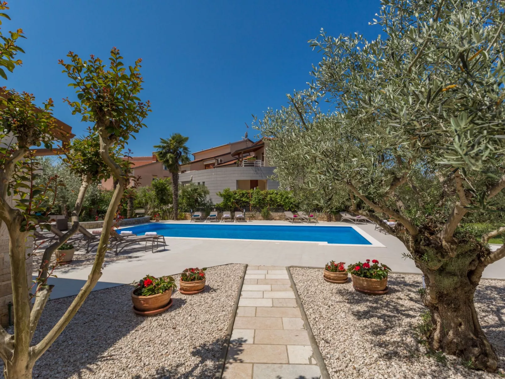 Paradiso 1 mit Pool-Buiten