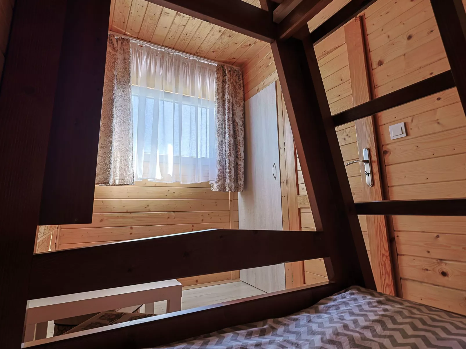 "Aurora" mit Terrasse-Binnen