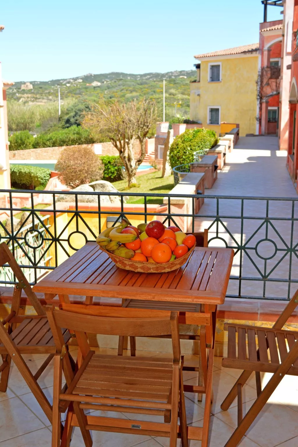 Schöne Wohnung in Residence mit Pool-Buiten