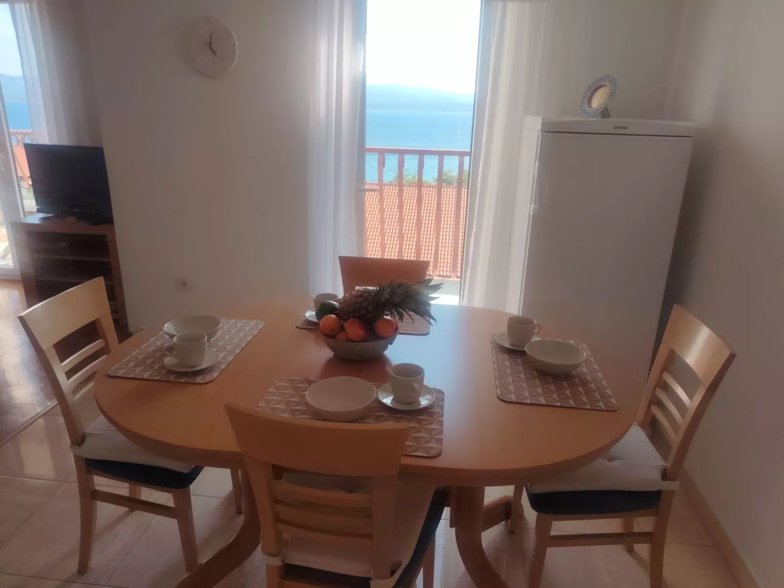 Mit Balkon und Meerblick-Binnen