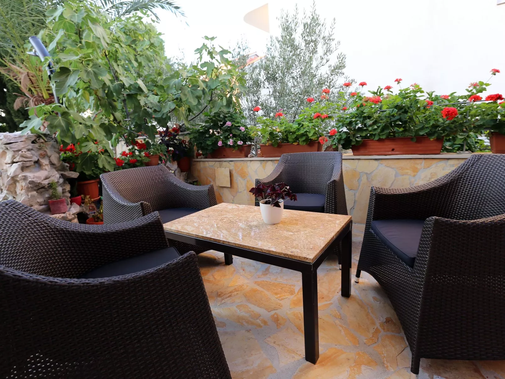 Villa Mediteran, kleine Ferienwohnung mit Balkon-Buiten