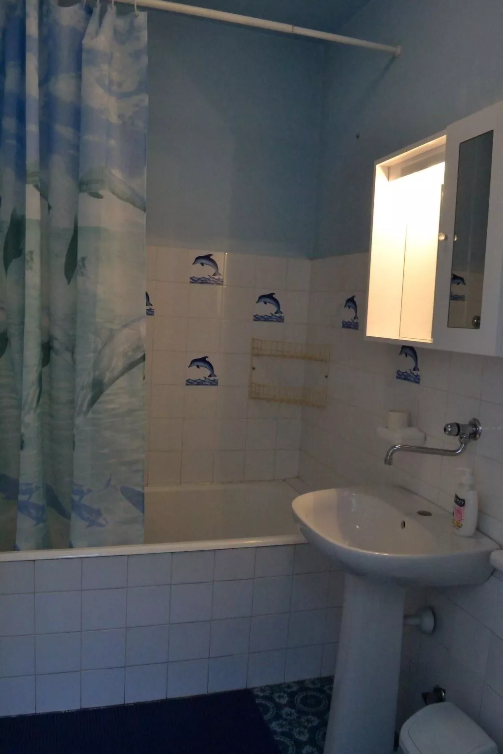 Große Ferienwohnung in Pag mit Privater Terrasse-Binnen