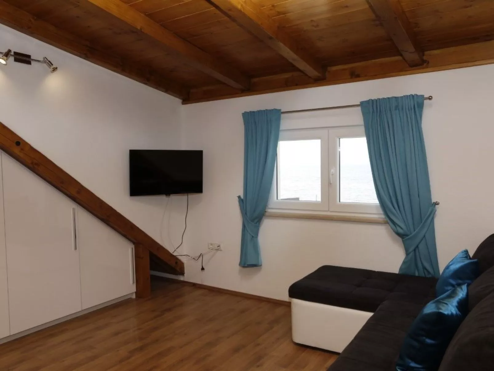 Villa Mis, Haus in Supetar mit privatem Pool-Image-tags.info