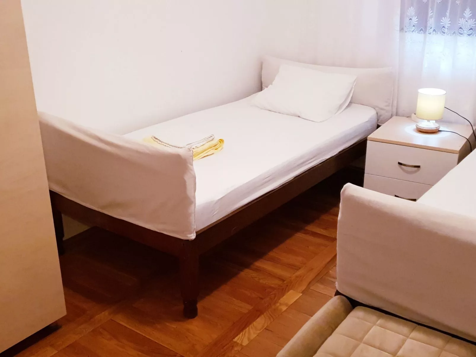 ''Adriana R.''-Binnen