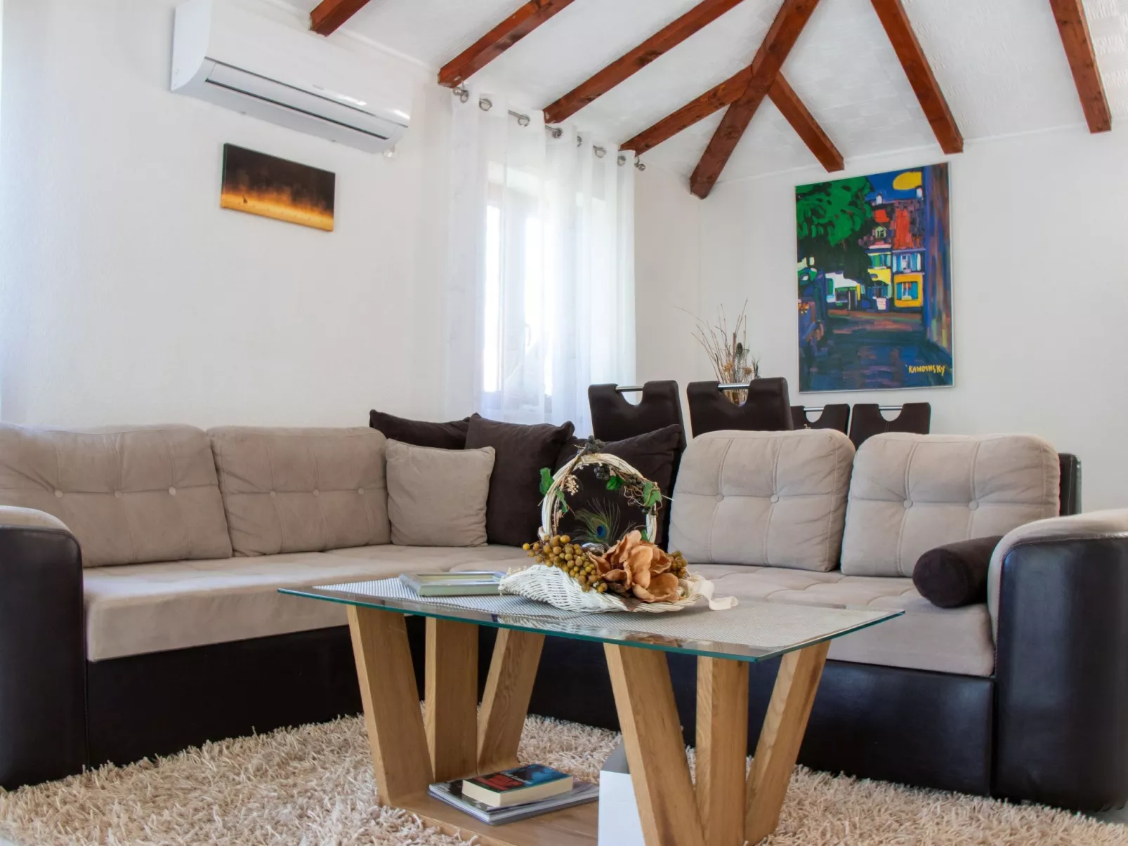 "Hidden Treasure"-Binnen