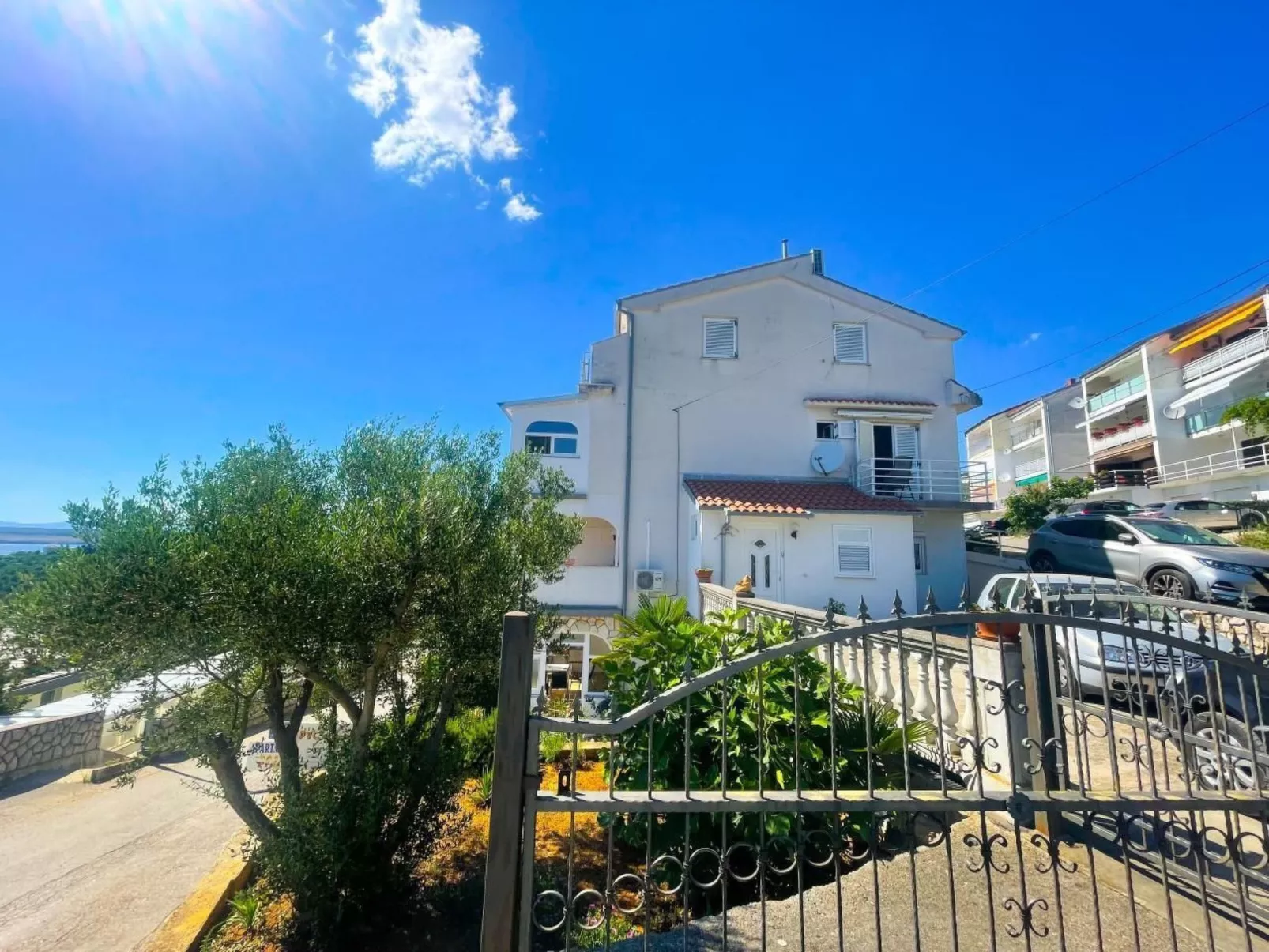 Kate 2-Image-tags.info