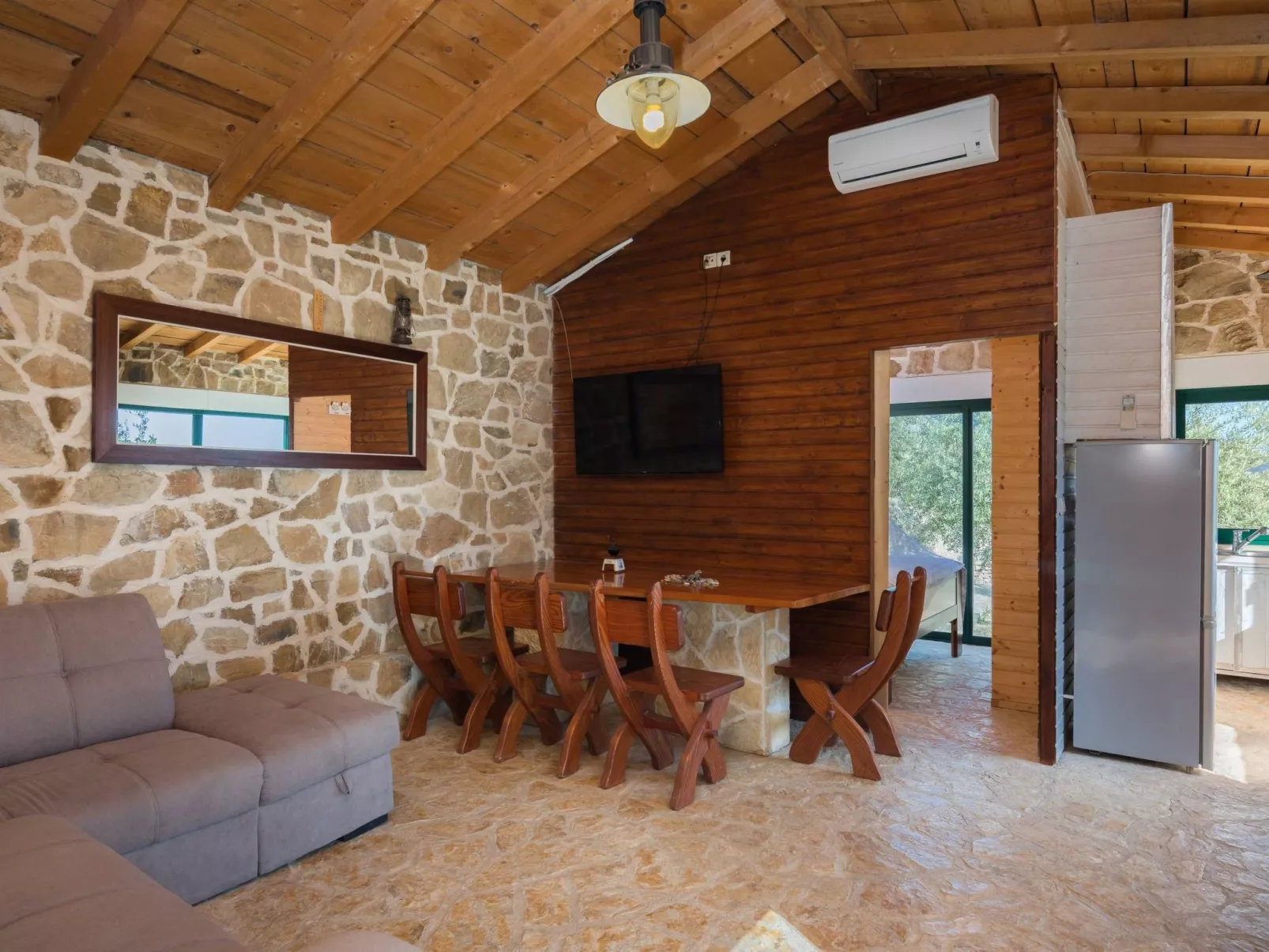 Ferienvilla Kalista mit Pool und tollem Ausblick-Binnen