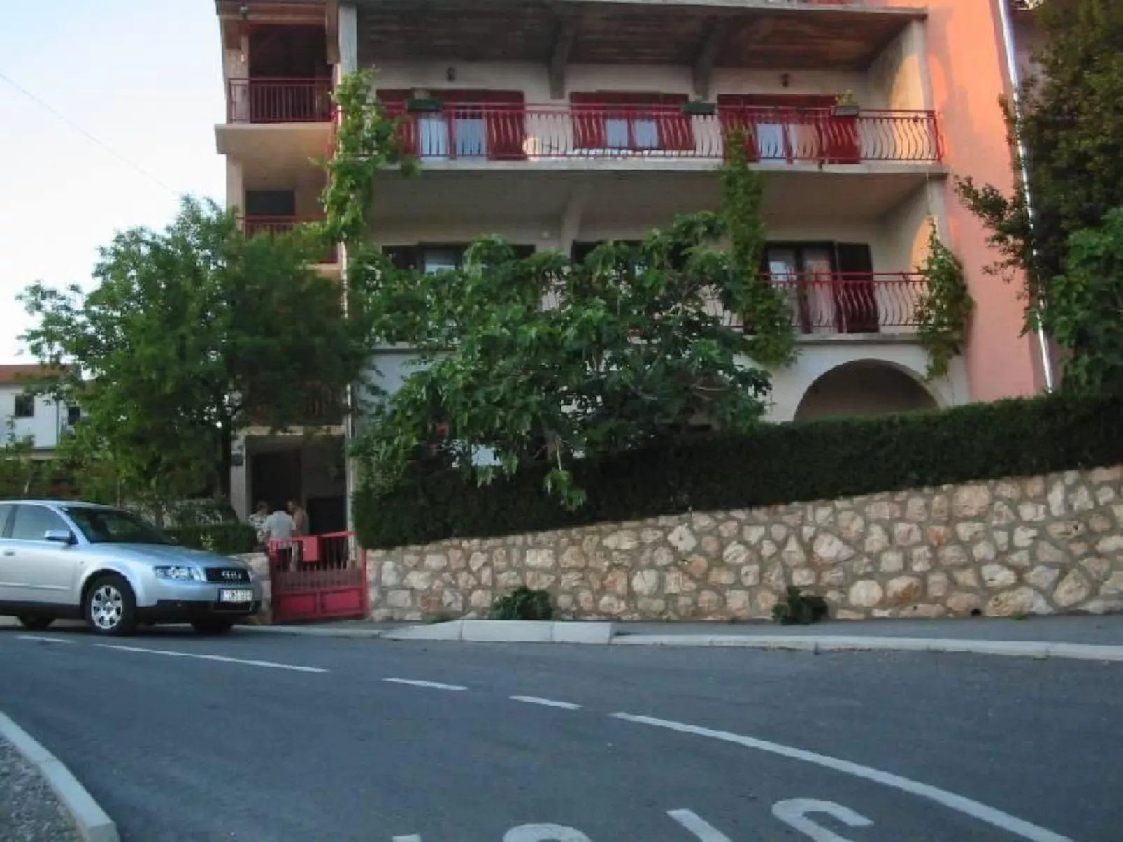 Wohnung in Novi Vinodolski mit Gemeinsamem Garten-Image-tags.info