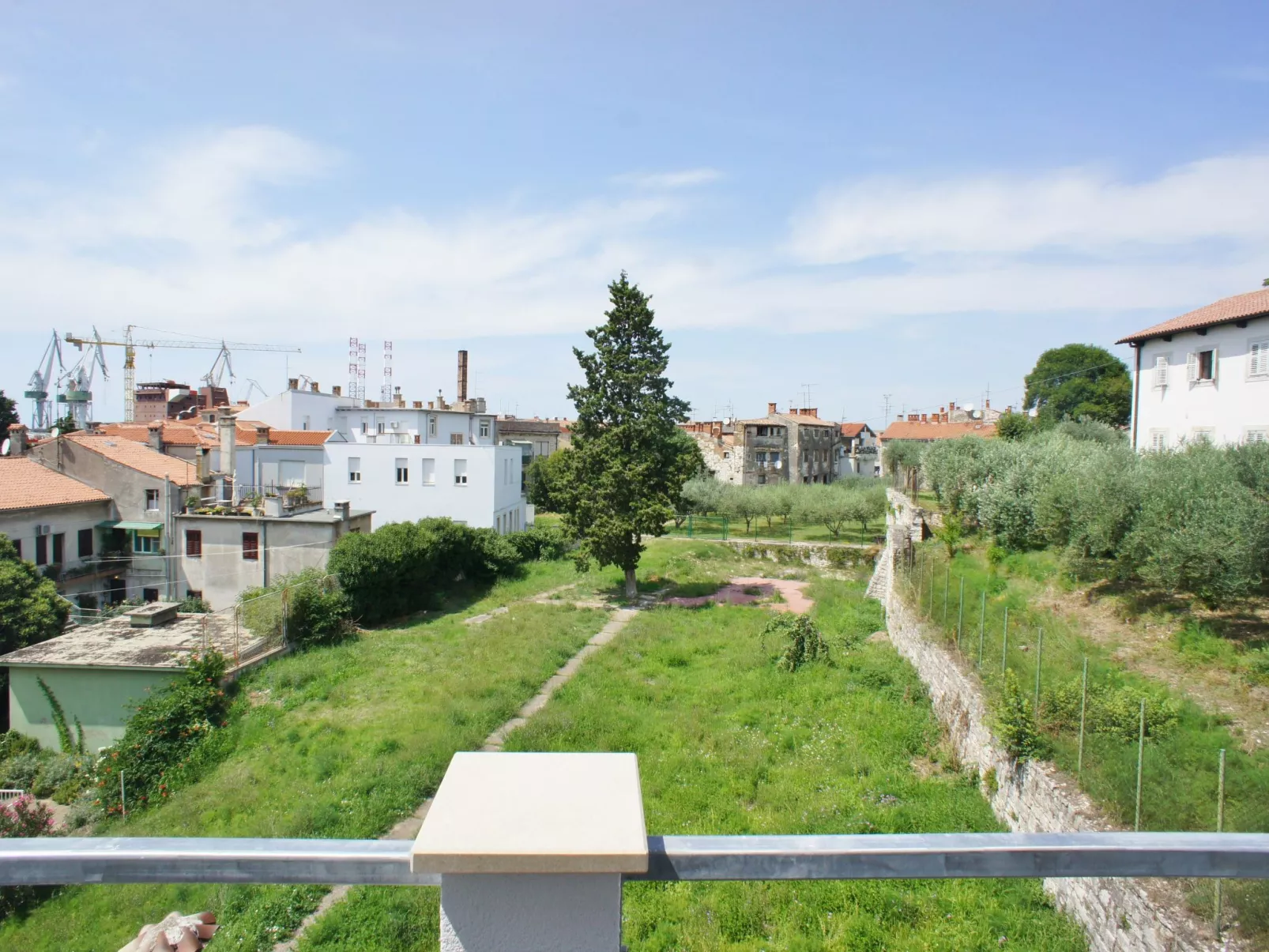 Stilvolle Wohnung in Arena mit großer Terrasse-Buiten
