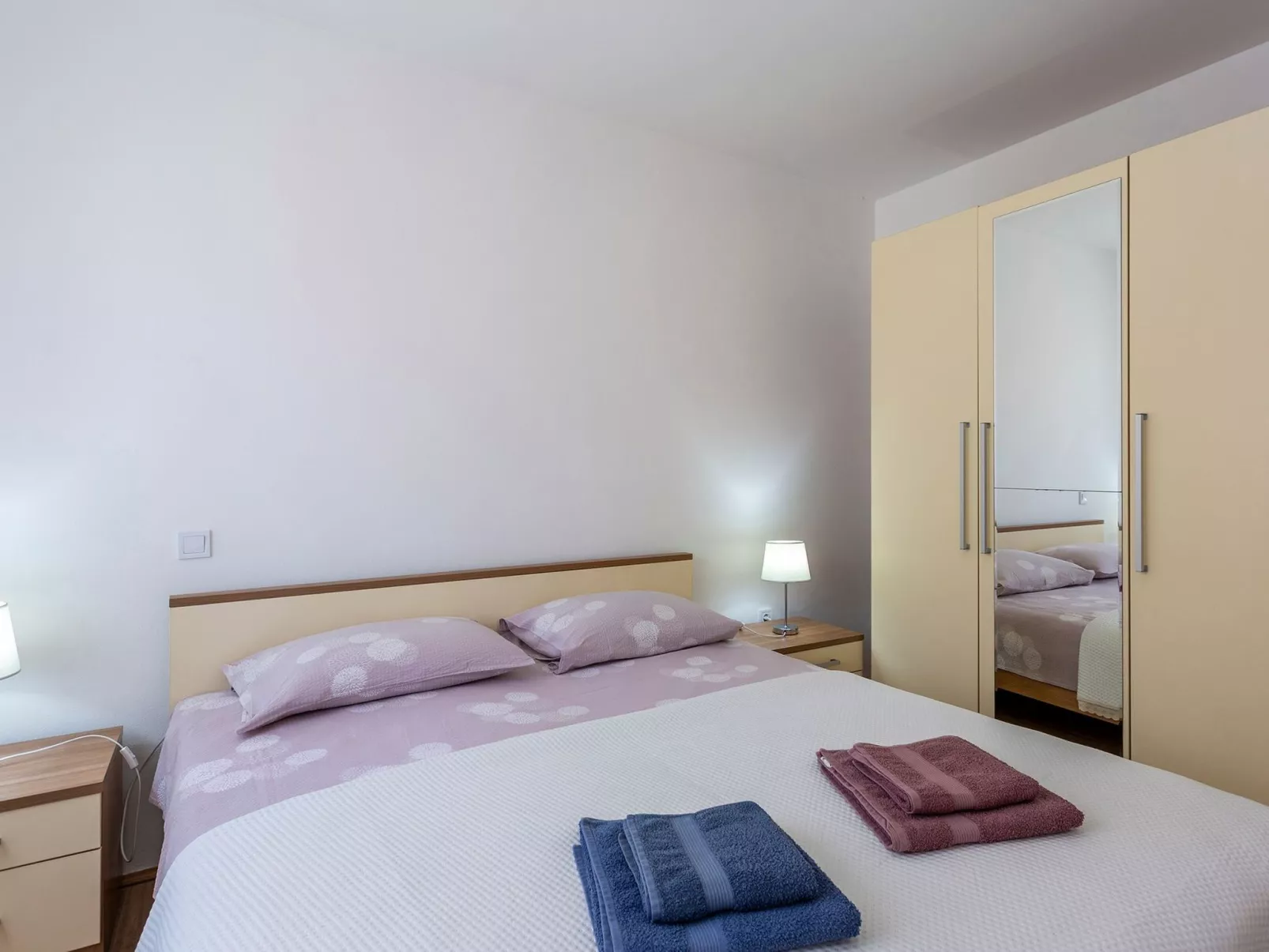 In Pula und Nah am Strand-Binnen