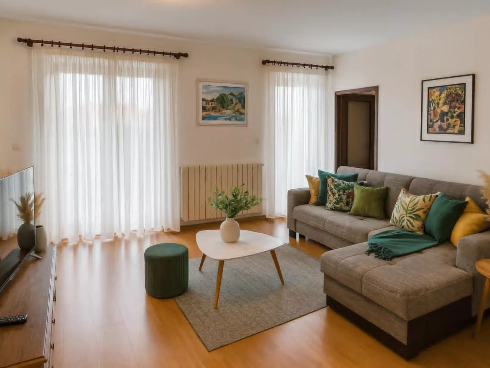 Sehr geräumige Villa mit Pool-Binnen