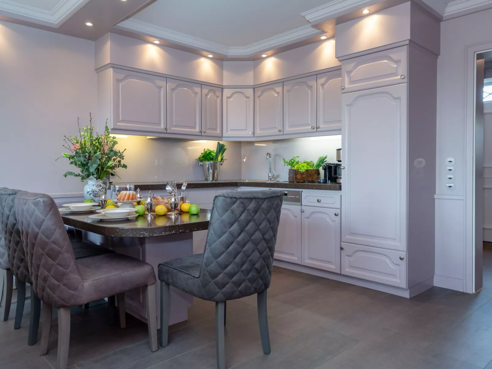 Wünderschöner Hausteil mit Garten-Binnen