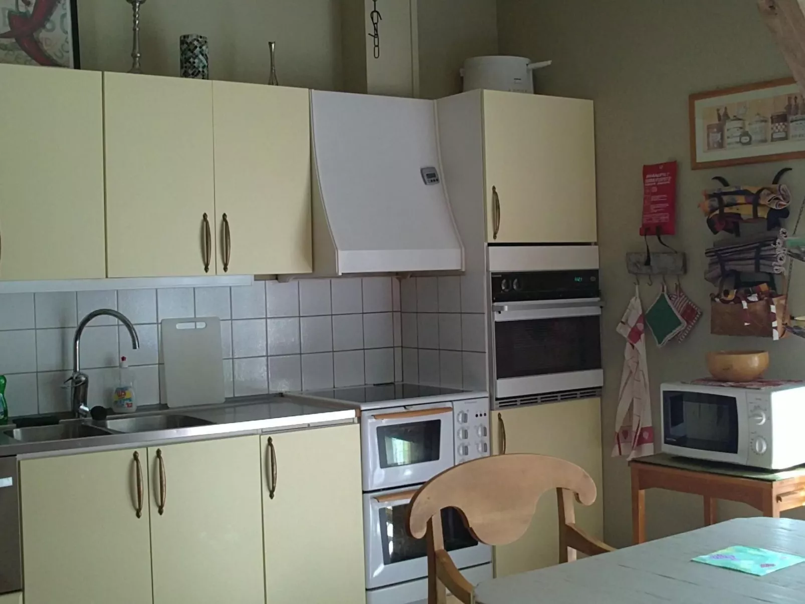 Mit Balkon, Terrasse und Garten-Binnen