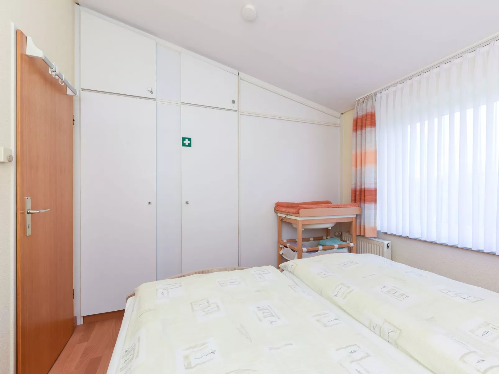 Strandnahes Ferienhaus mit Kinderspielplatz-Image-tags.info