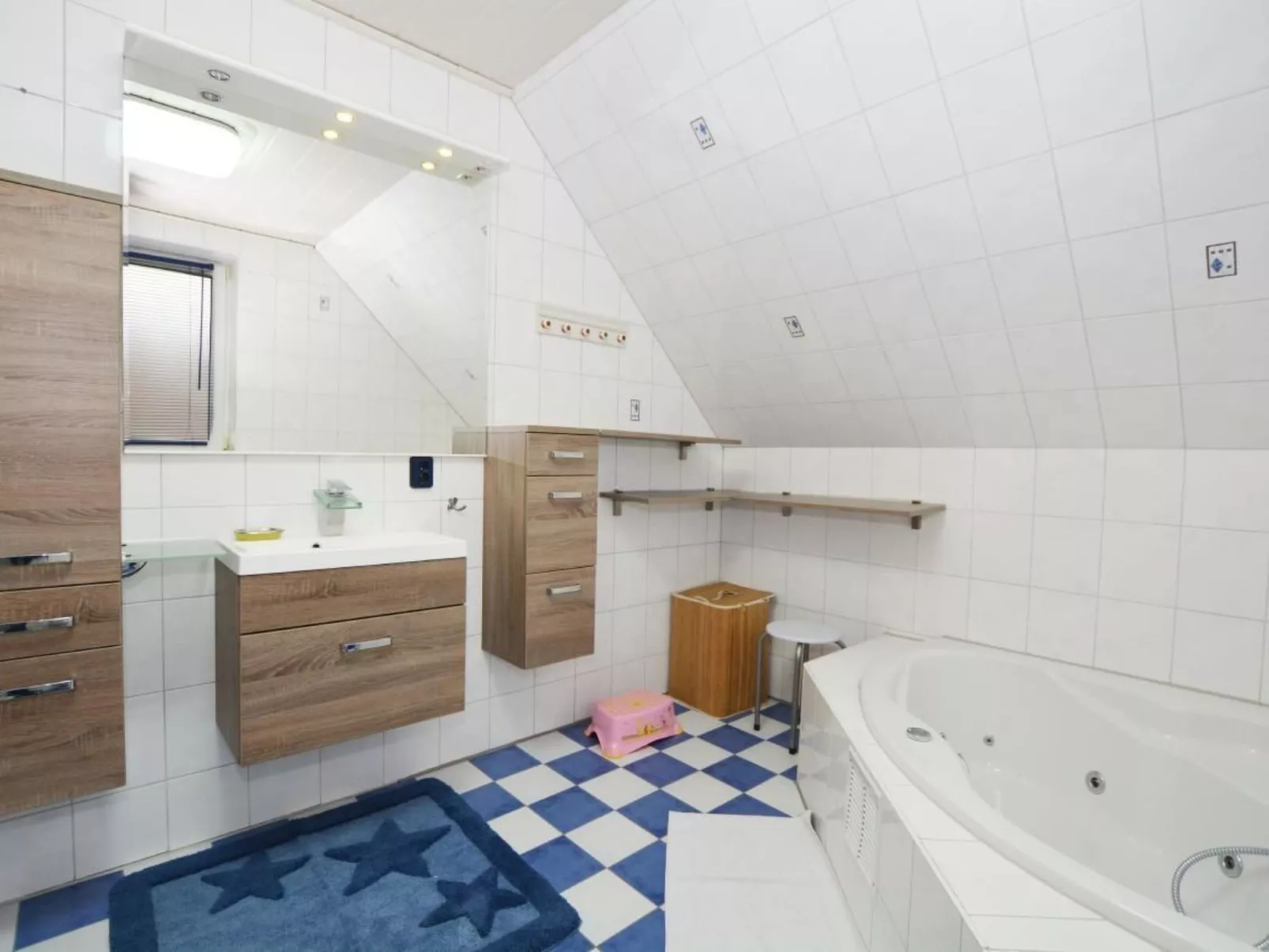 Haushälfte Lütt Holland in Büsum-Image-tags.info