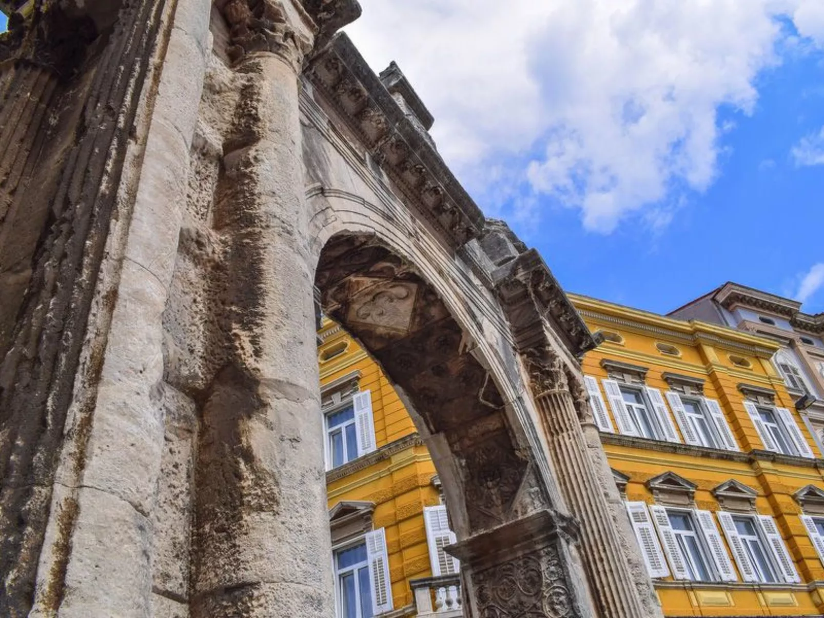 Schöne Ferienwohnung 6-Buiten