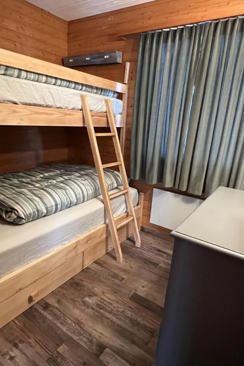 Berg-Ferienwohnung  im Chalet  Zirbeli-Image-tags.info