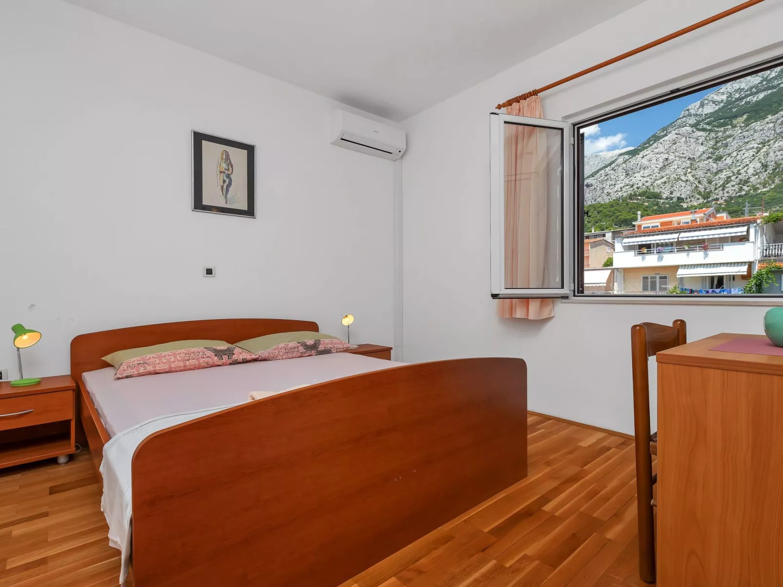 ★4Schlafzimmer★Freies Parken★GroßerBalkon★Apt Bugenvilija-Binnen