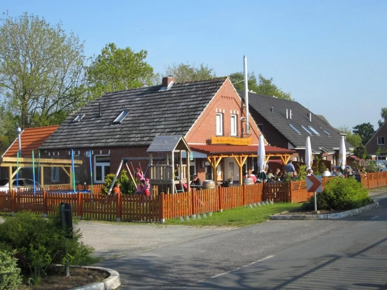 In kinderfreundlicher Ferienanlage-Buiten