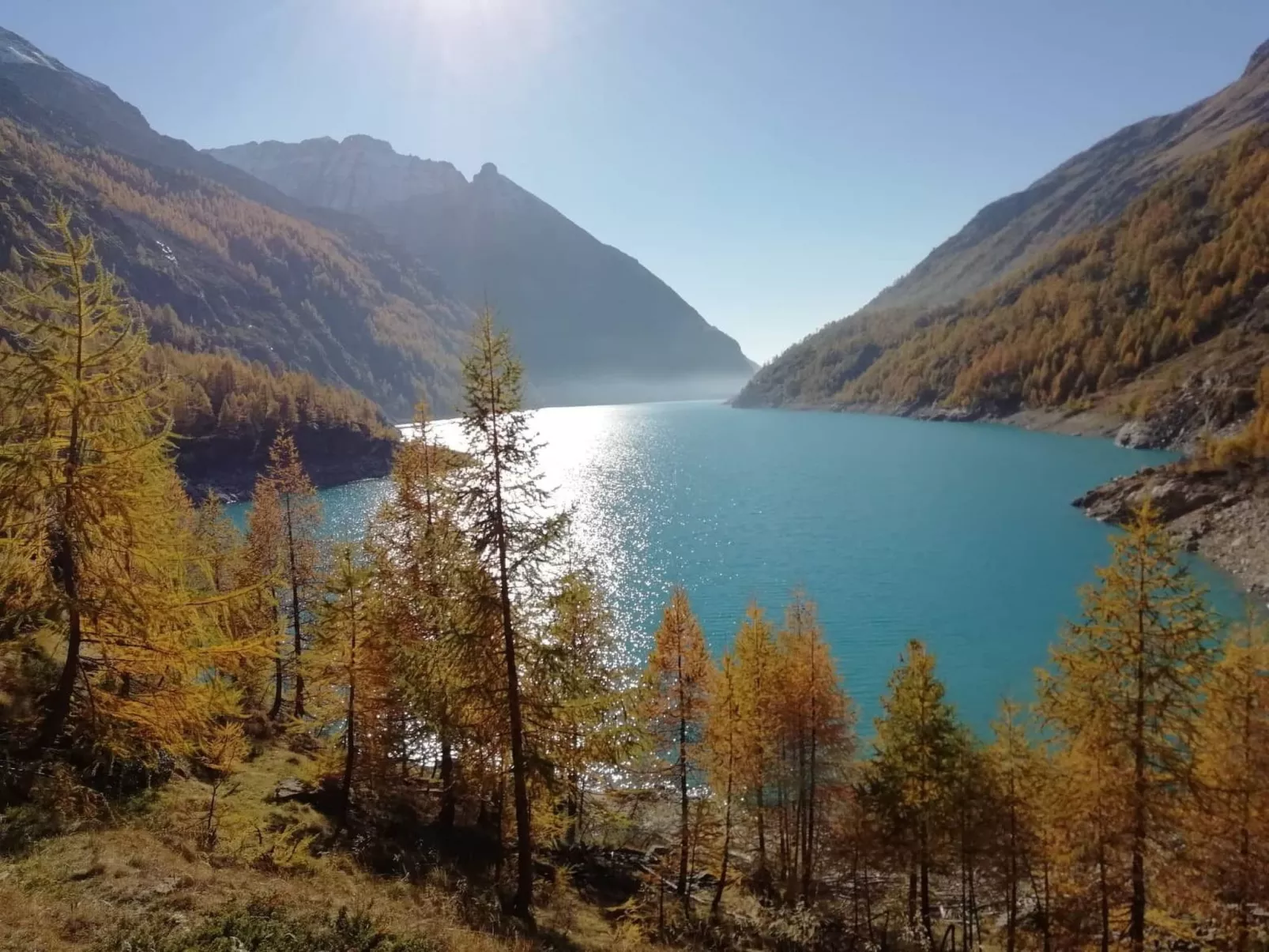 Helle, panoramische Wohnung in den Alpen.-Buiten