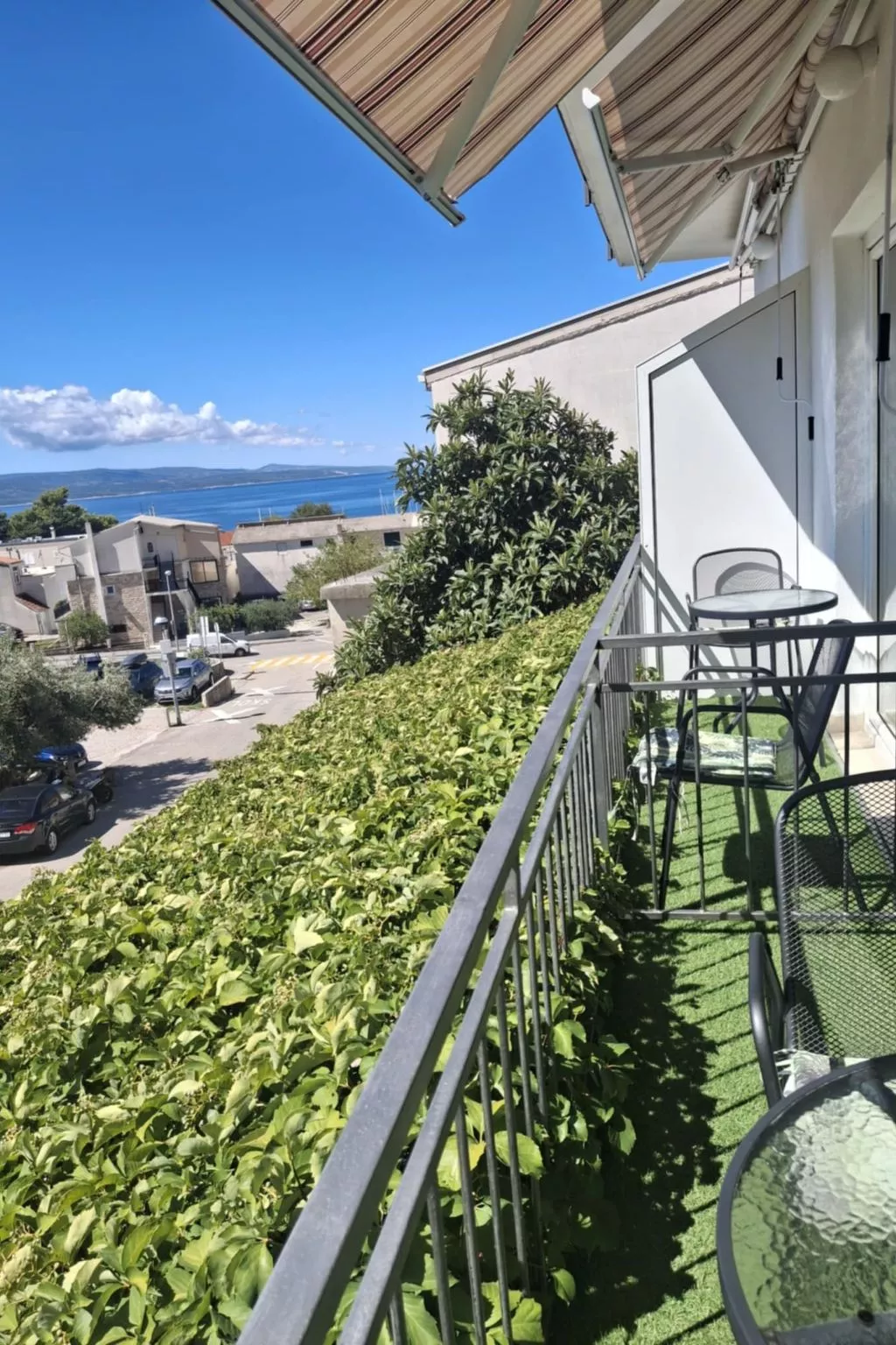 Mit Blick auf das Wasser-Buiten