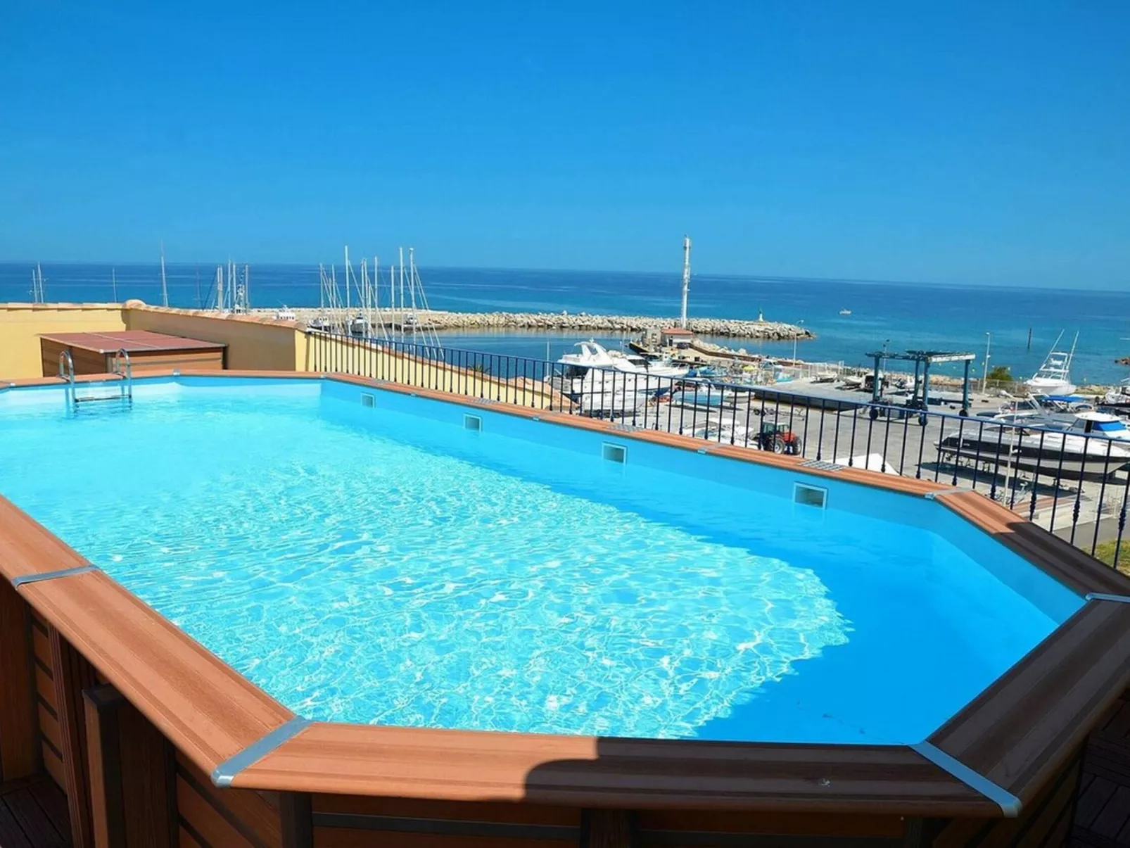 Am Meer in Korsika-Buiten