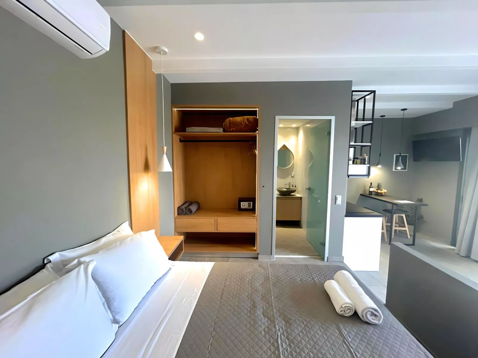 Canes Maxima Suite Privater Pool-Binnen