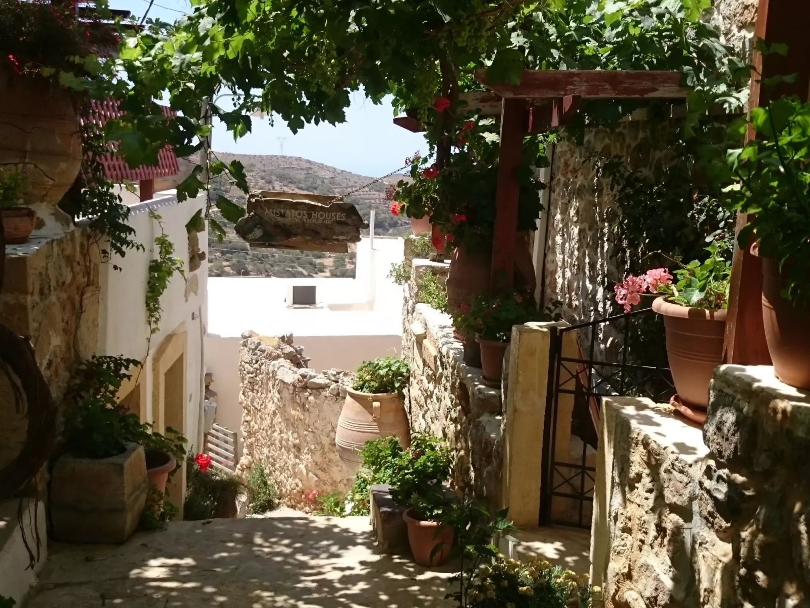 In Pefki mit Terrasse und Grill-Buiten