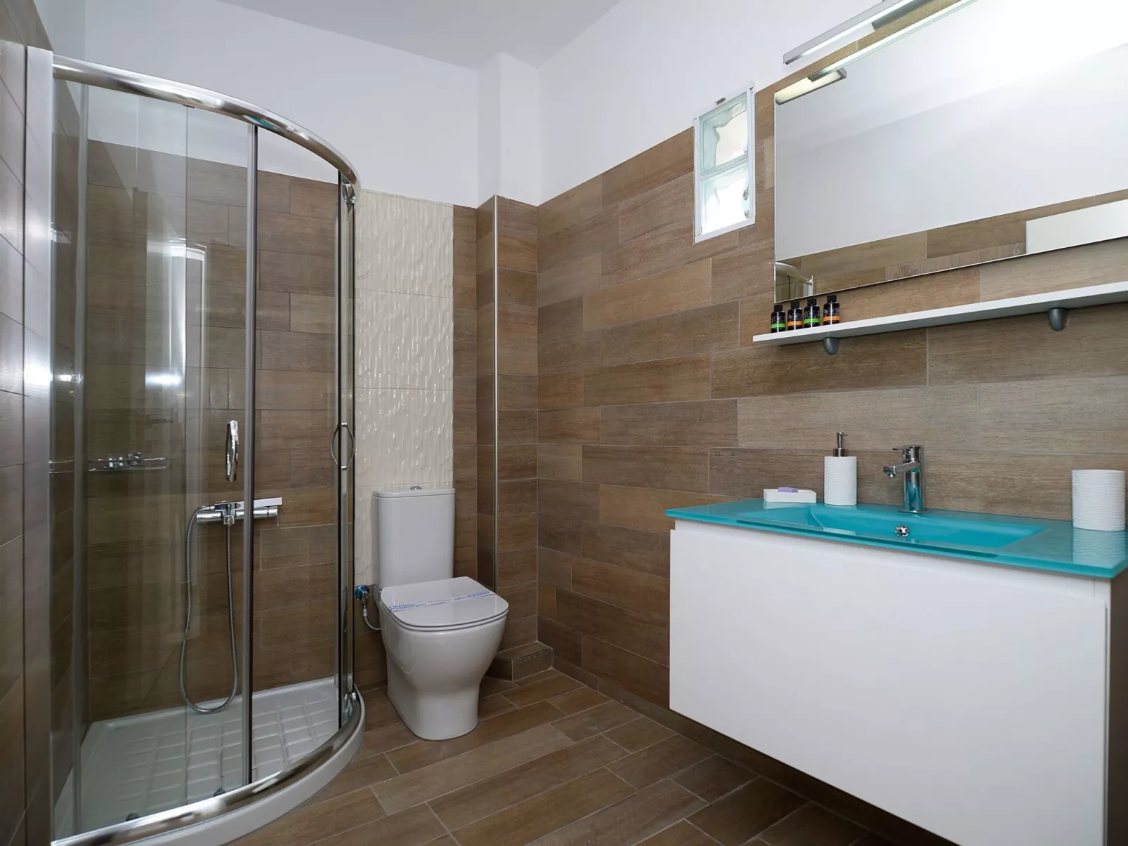 Neue Villa Moments am Meer mit Whirlpool, 50 m zum Strand-Image-tags.info