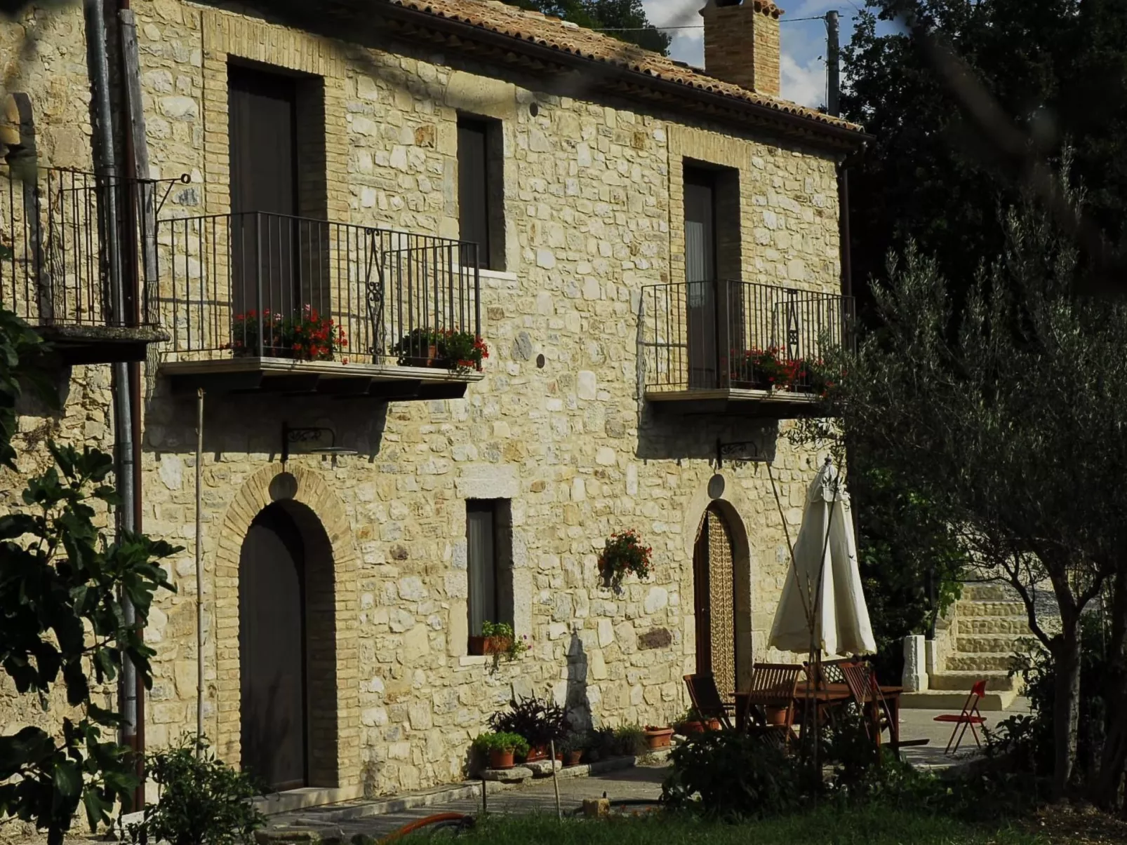 Das Maulbeerbaum-Apartment-Buiten