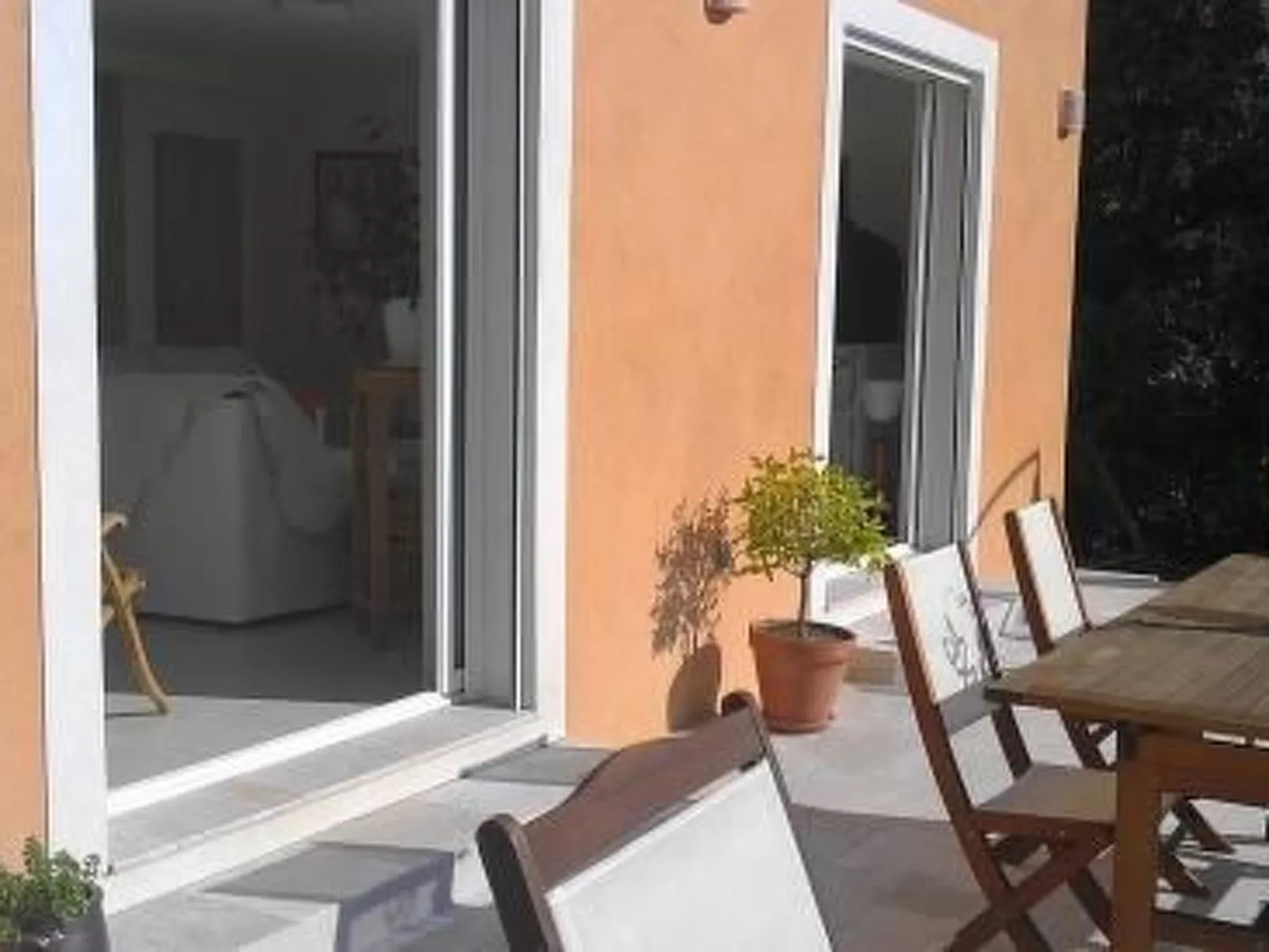 Freistehendes Haus mit großer Terrasse und Panoramablick auf die Landschaft-Buiten