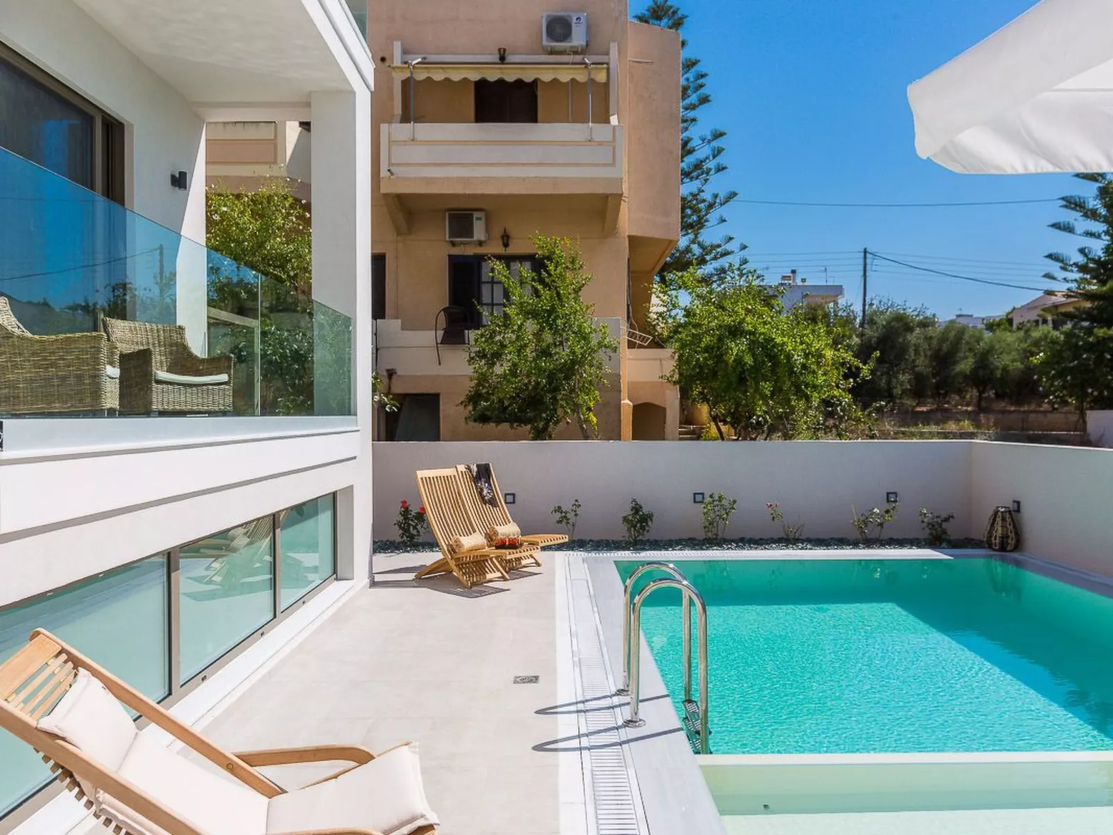 Villa Amelia I Kostenloser 8-Sitzer Mini-Van und Pool-Buiten