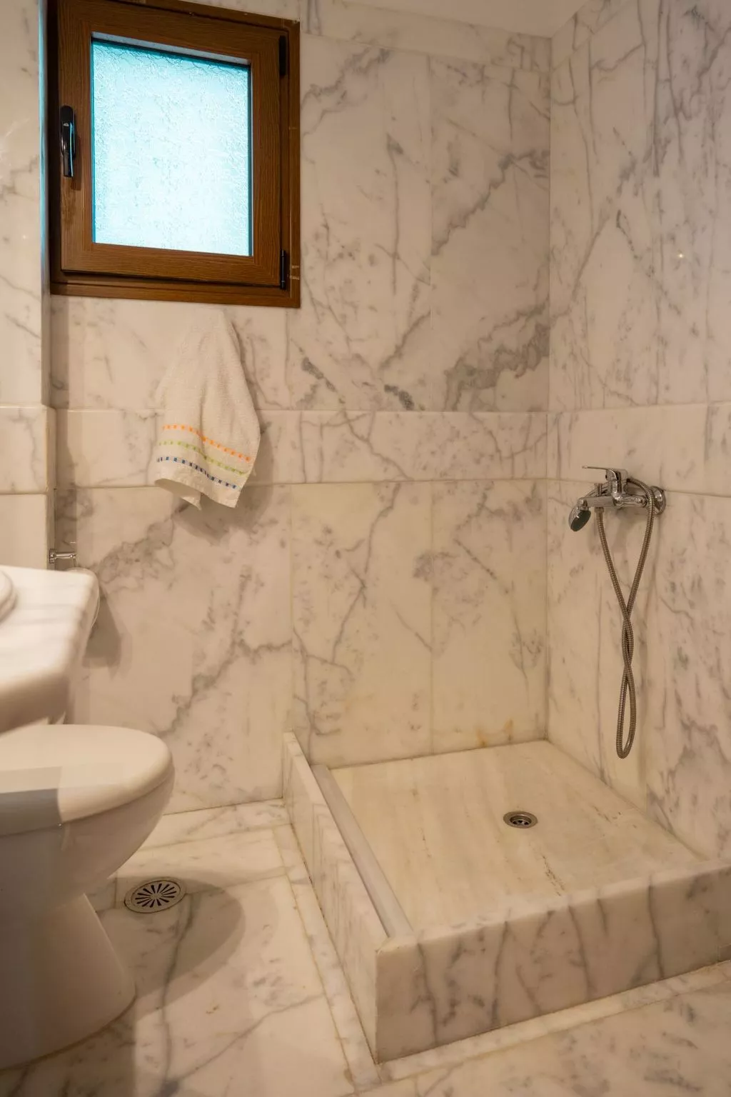 The Miller House under Meteora-Binnen