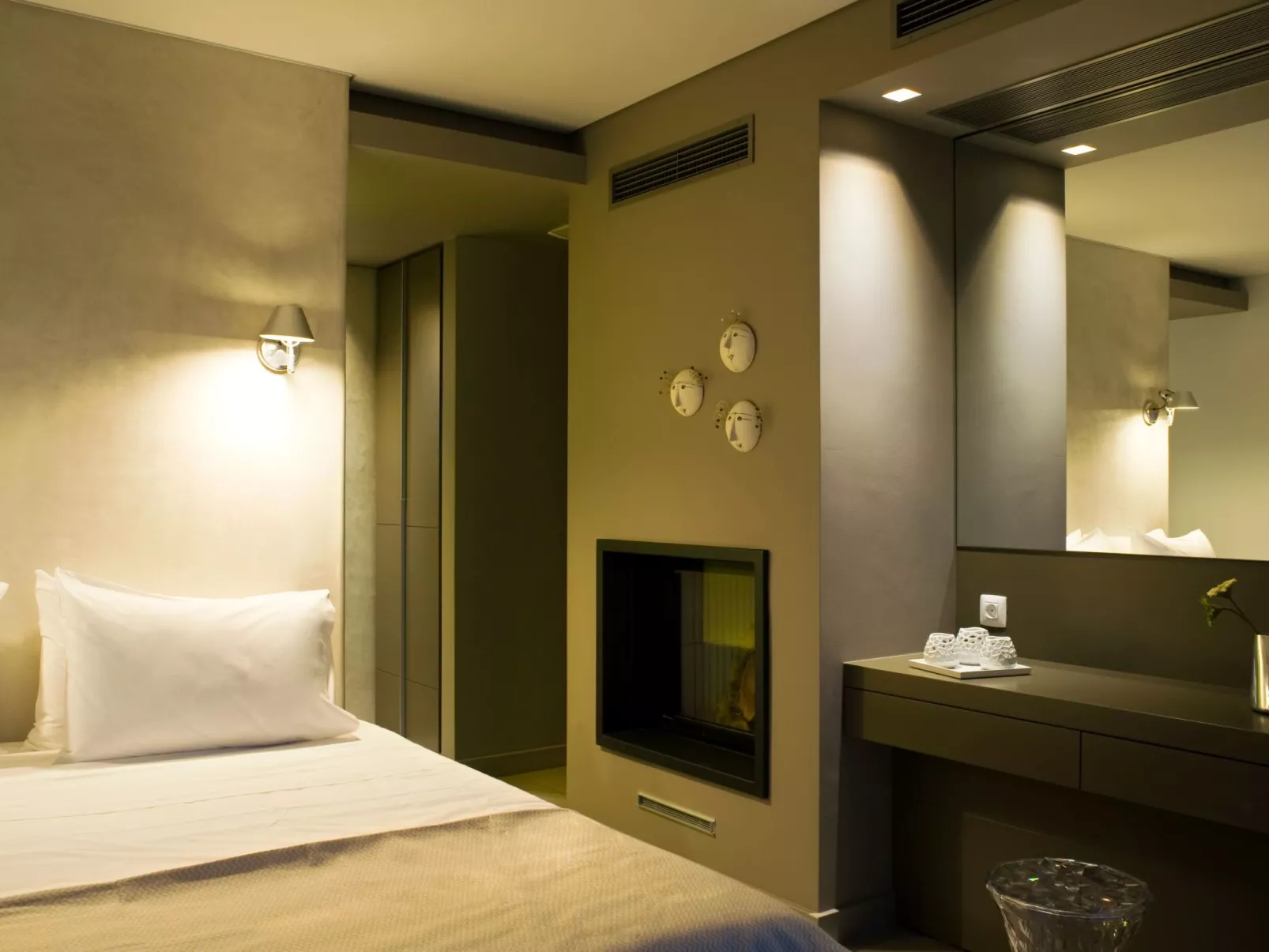 "Villa Symphony"-Image-tags.info