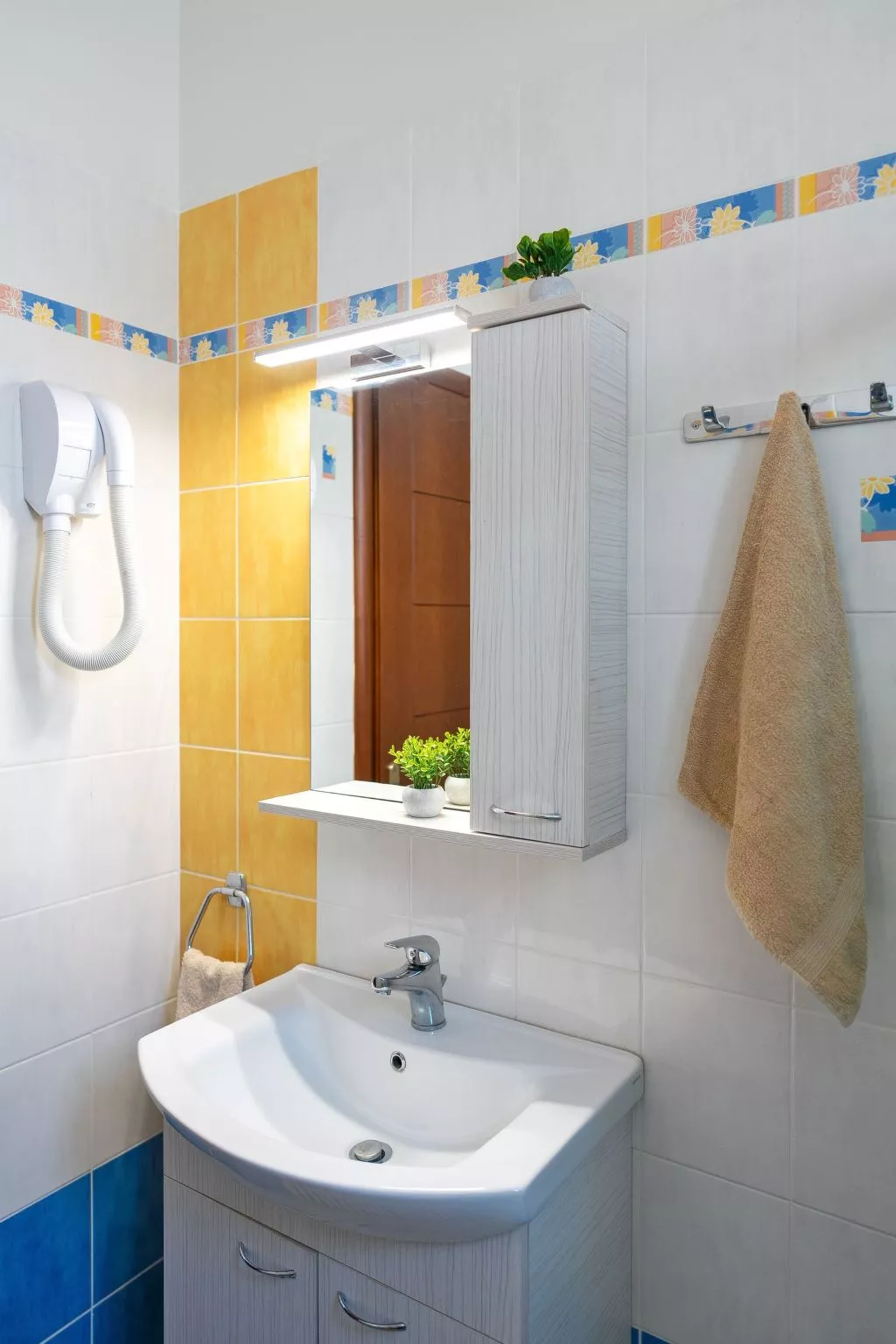 Mare Blu 2 am Strand-Binnen