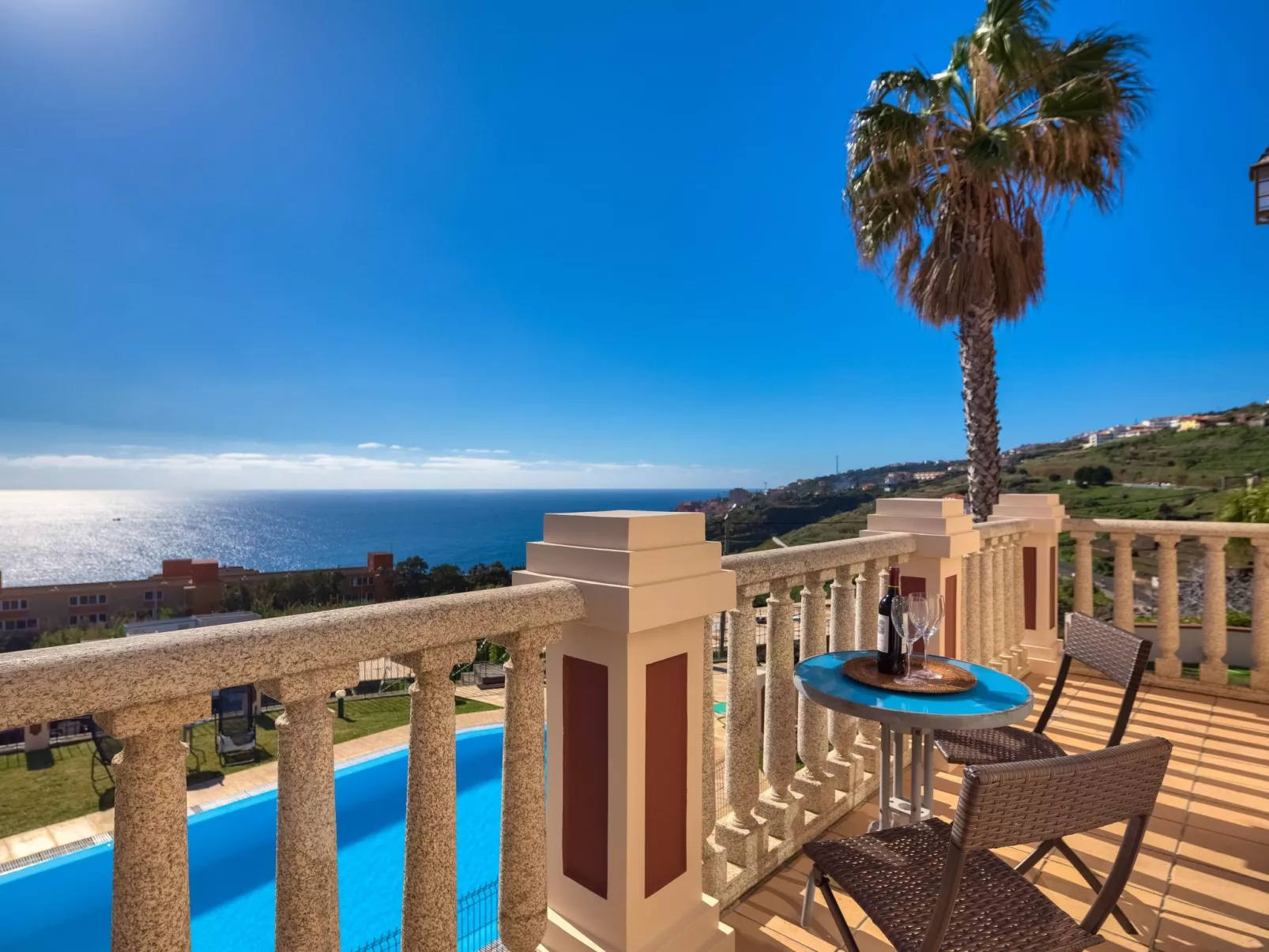 Königliche Villa Amores-Buiten