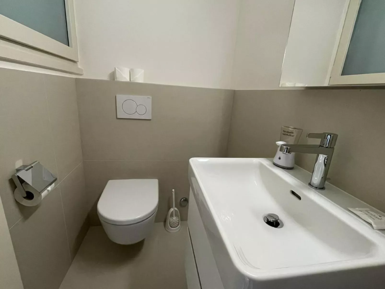 Navengana 4 mit Pool-Binnen