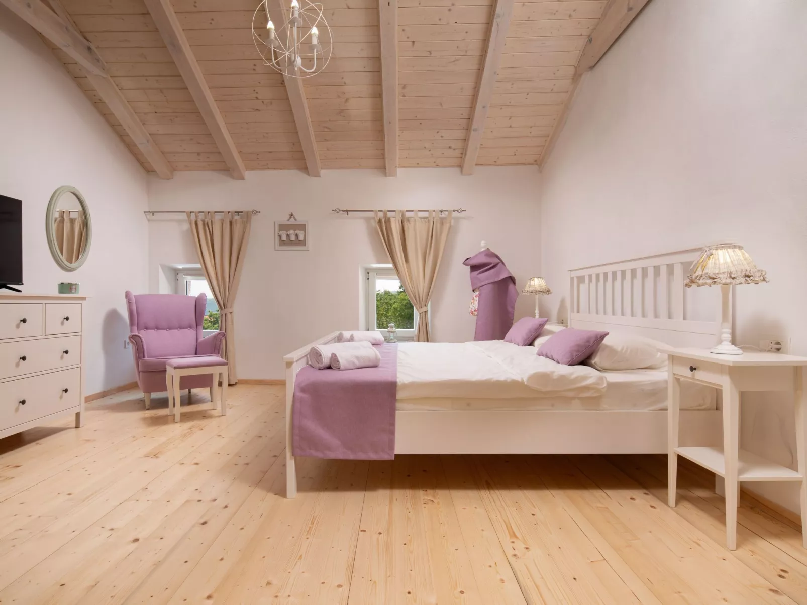 Casa di Nika - charmante Steinvilla mit beheiztem Pool-Binnen