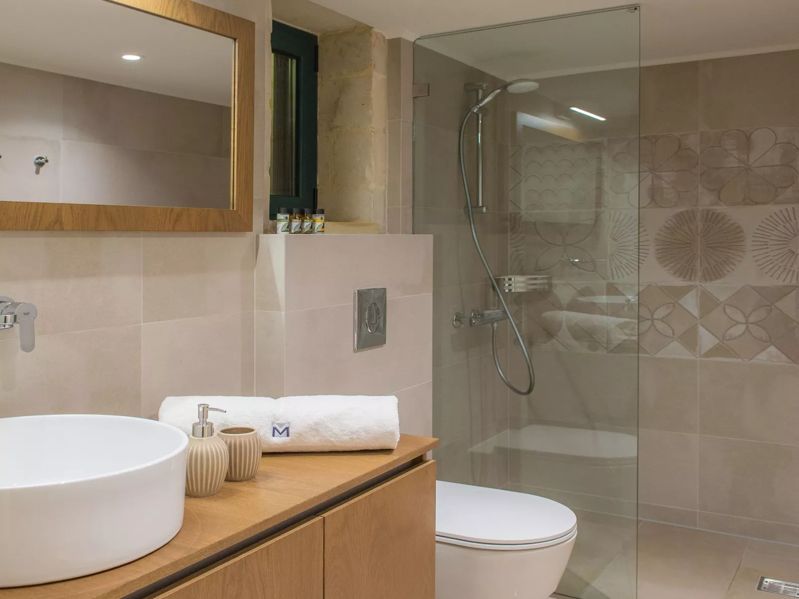 Villa Mathea - Kreta - Große Luxusvilla mit privatem Pool - Zentrale aber ruhig-Image-tags.info