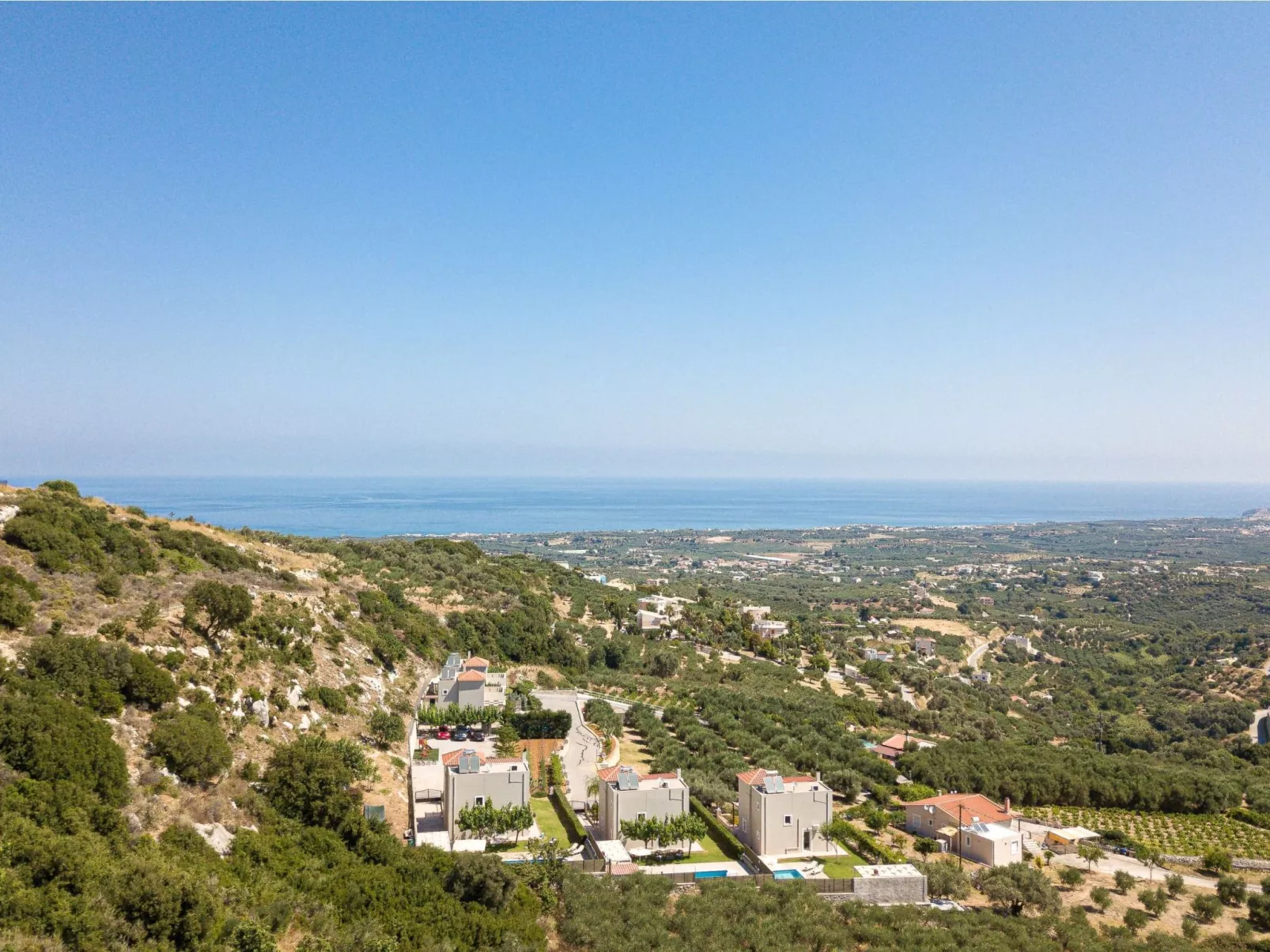 Familienvilla mit Pool und Tischtennisplatte-Image-tags.info