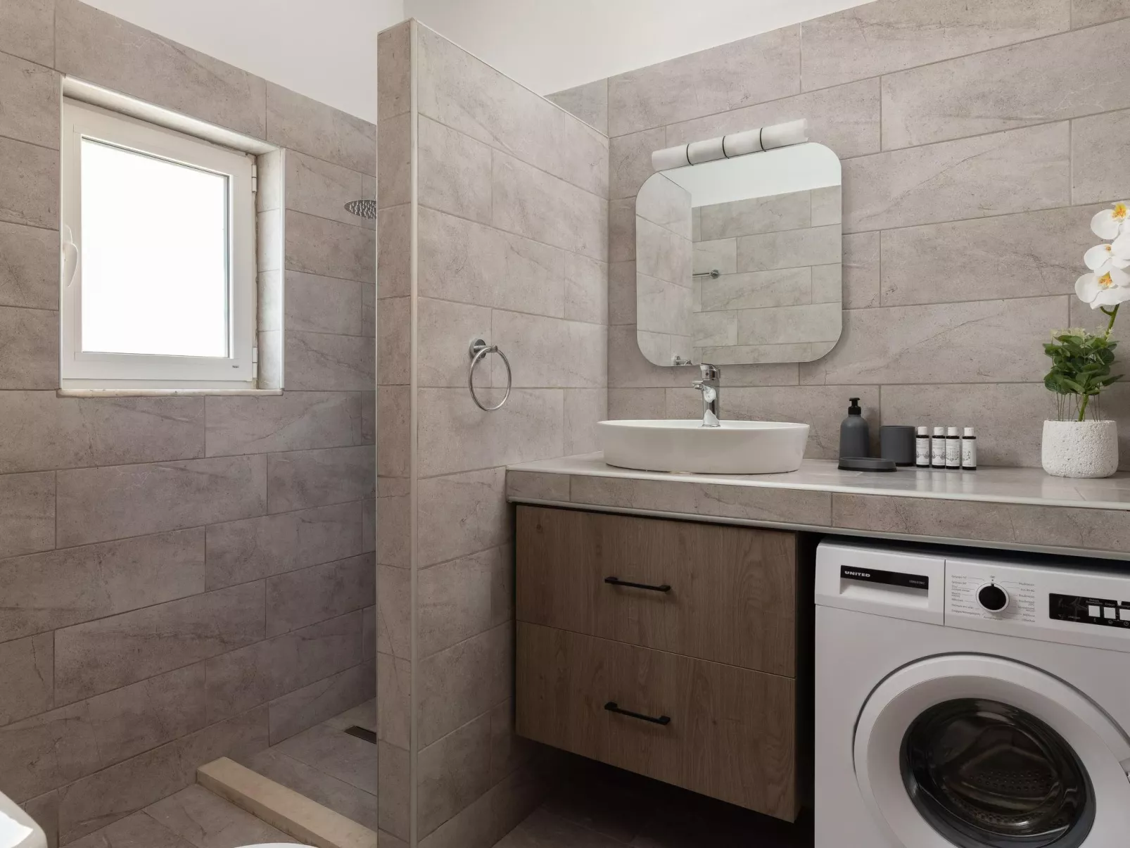 Villa Avia-Image-tags.info