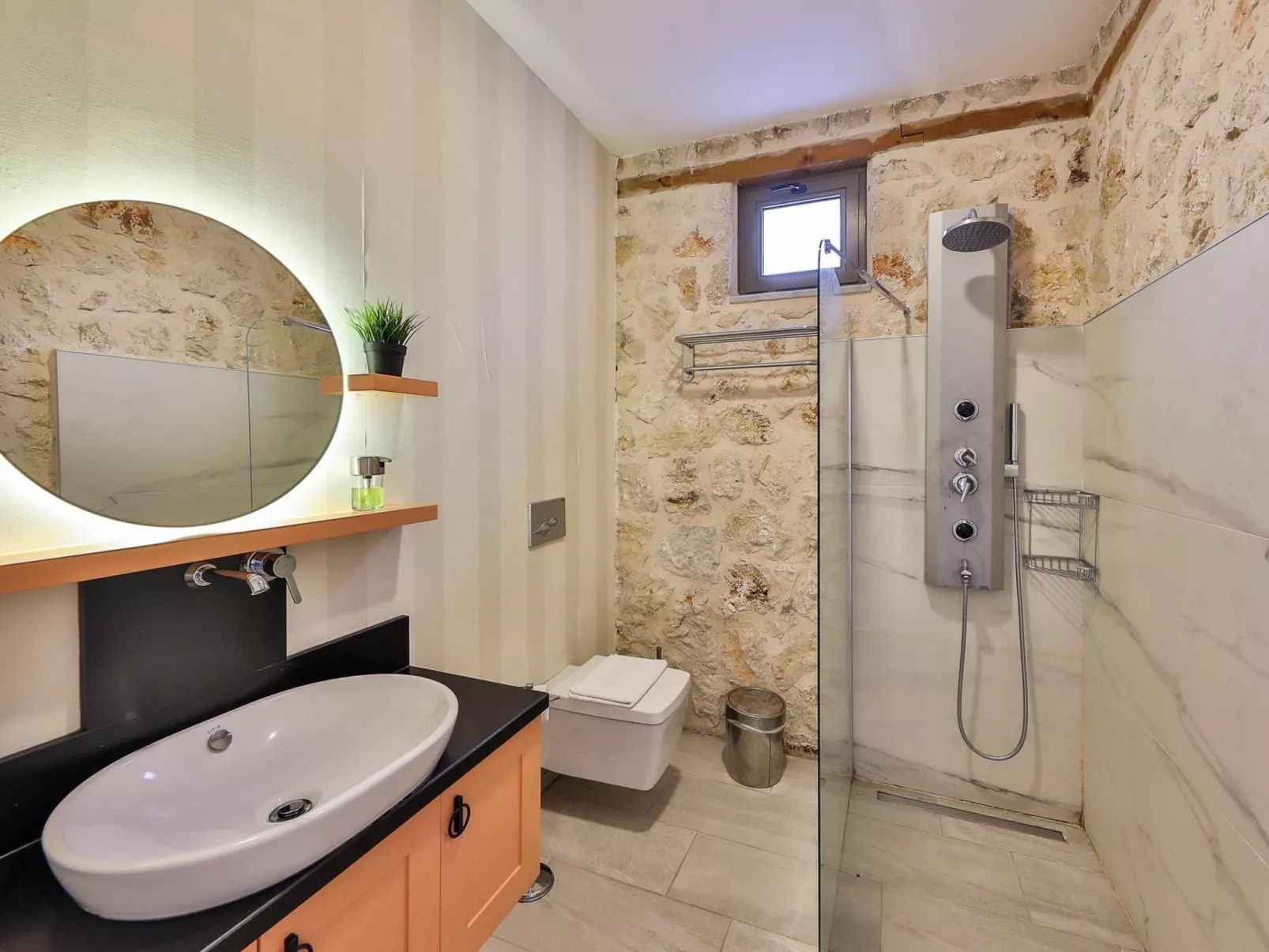 Natursteinhaus mit Pool in Kalkan Islamlar-Binnen