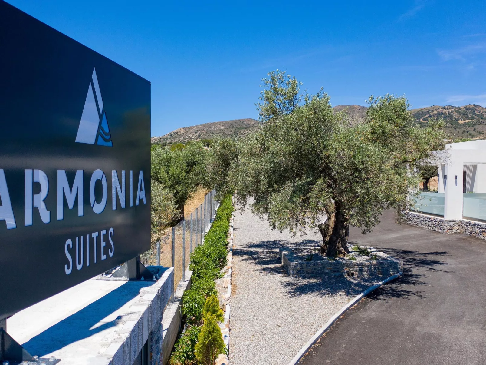 Armonia suites - Christos suite-Buiten